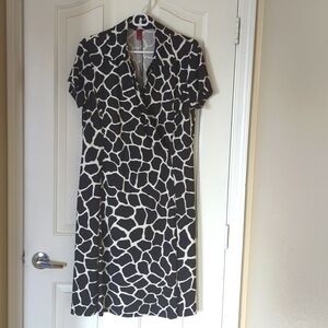 XL Black & cream print dress